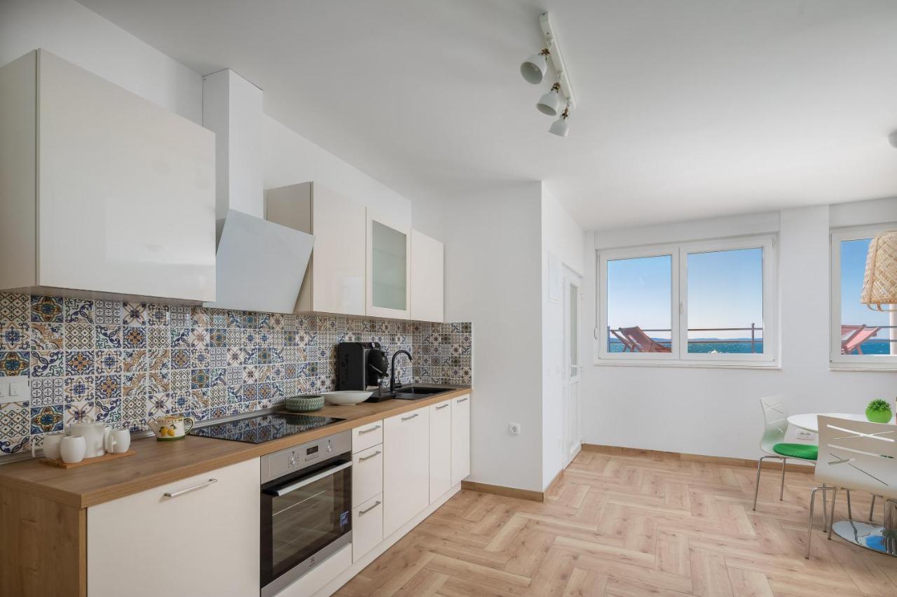 Blue Lagoon Beach Apartments Дуги-Рат Экстерьер фото